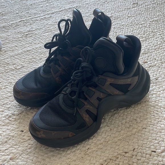 Louis Vuitton LV Archlight Sneaker - Picture 4 of 7